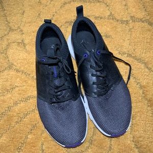 Reebok running shoes size 9